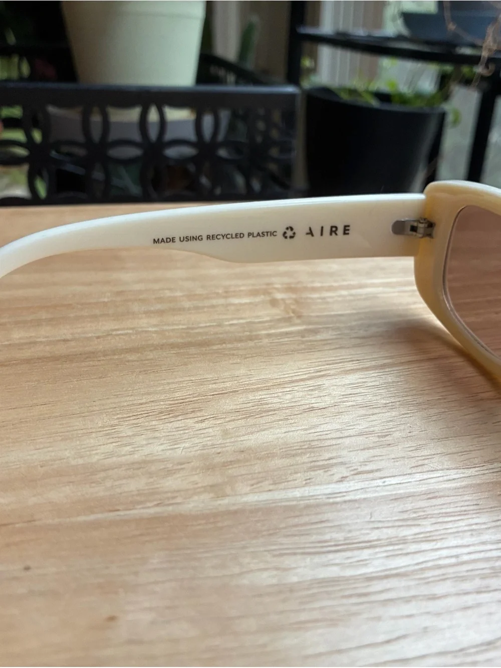 NWT AIRE Ceres Ivory Slim Oval Sunglasses
